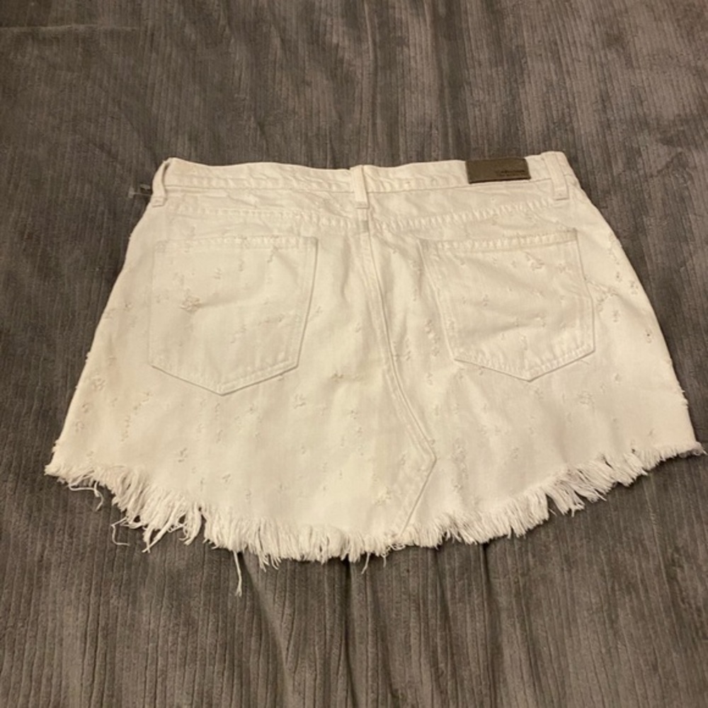Carmar distressed‎  jean skirt - Picture 3 of 4